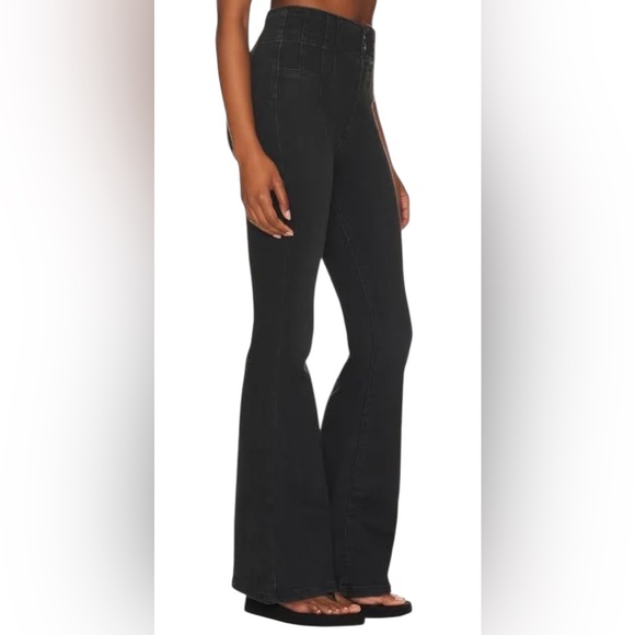 We the free, flare high rise jeans, Black, Onyx,Stretch denim, flared, Size 29 - Picture 9 of 9